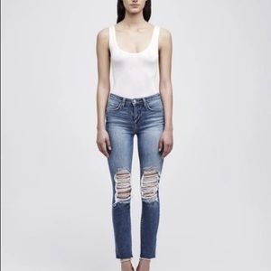 *Gently used L’agence Luna High Rise Straight leg Jeans w/frayed bottoms- SZ 28